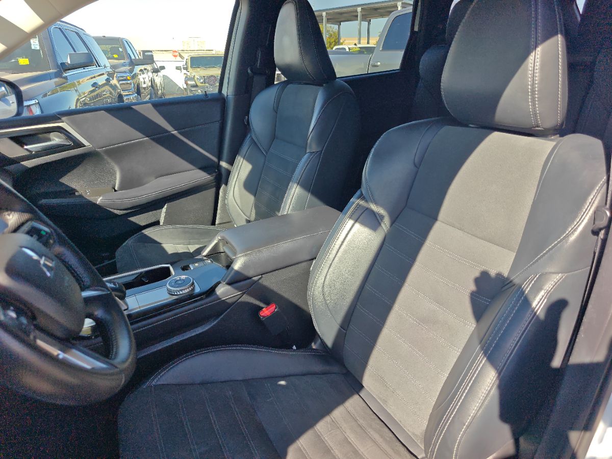 Mitsubishi Outlander photo 24