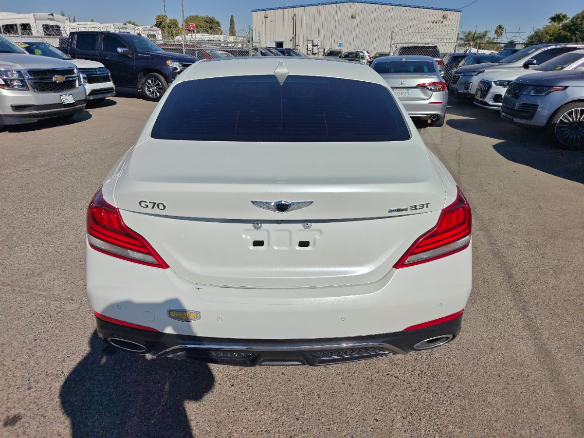 Genesis G70 photo 11