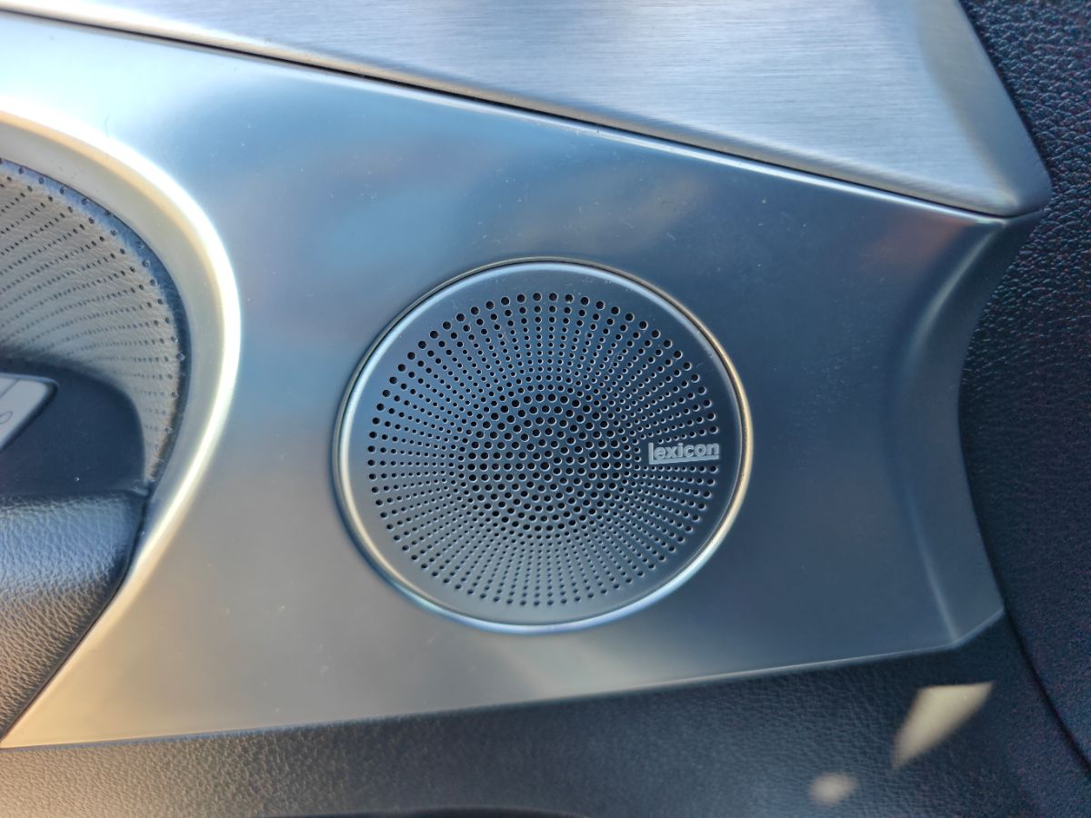 Genesis G70 photo 22