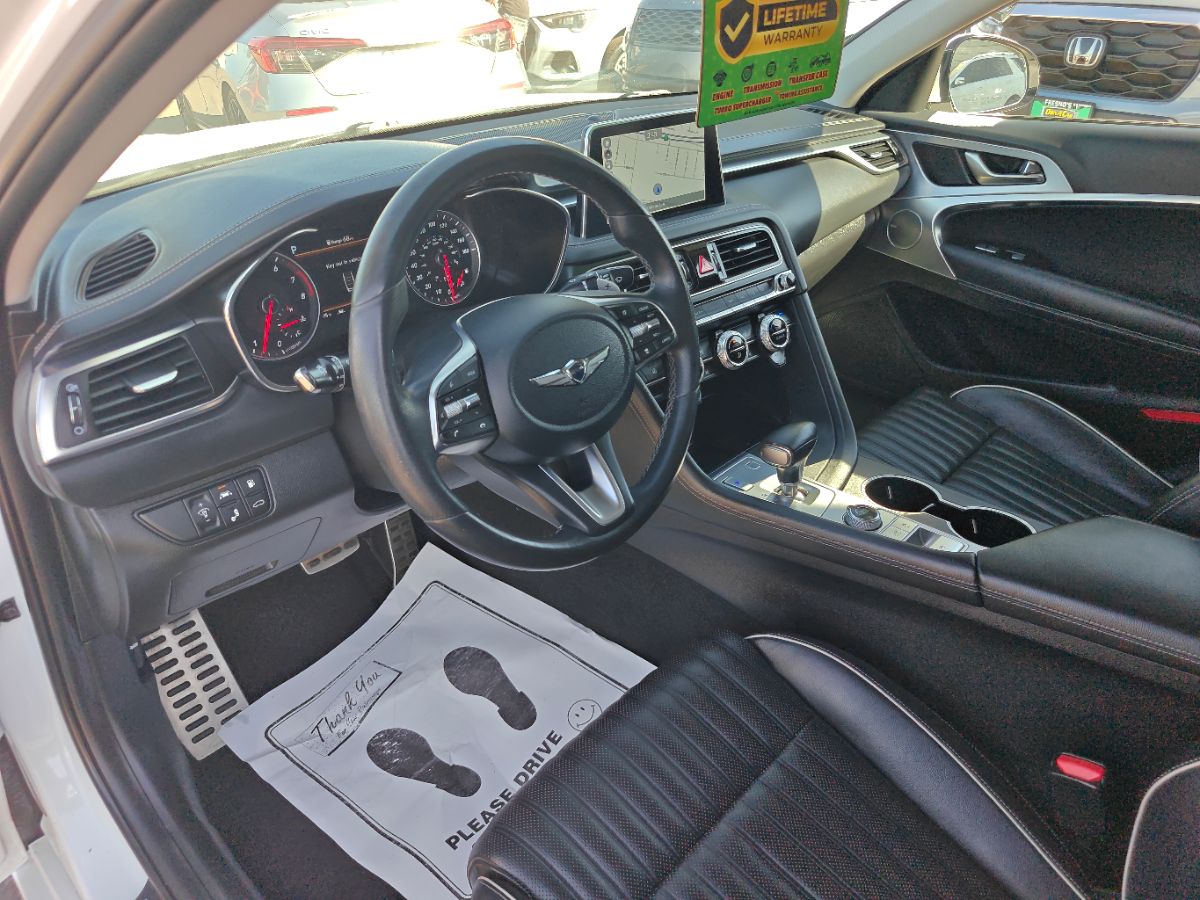 Genesis G70 photo 24