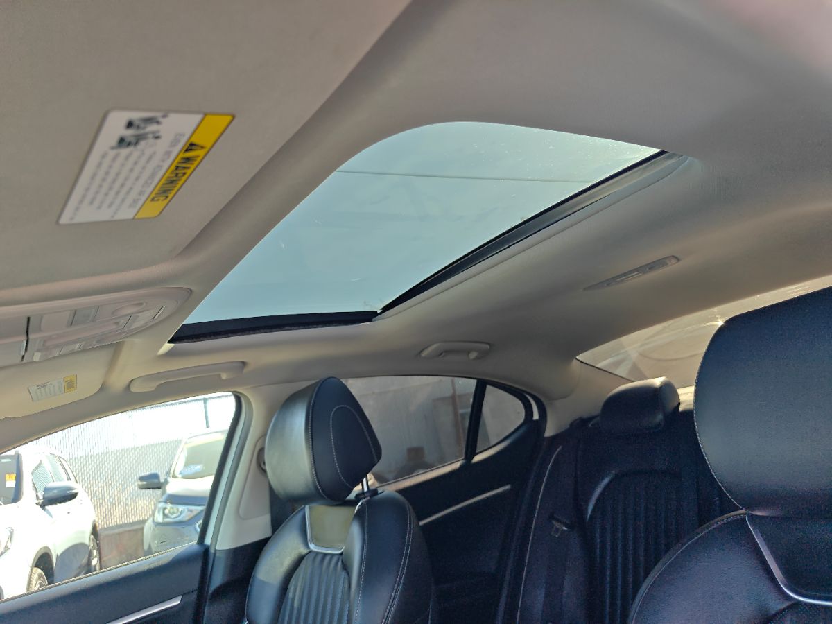 Genesis G70 photo 25