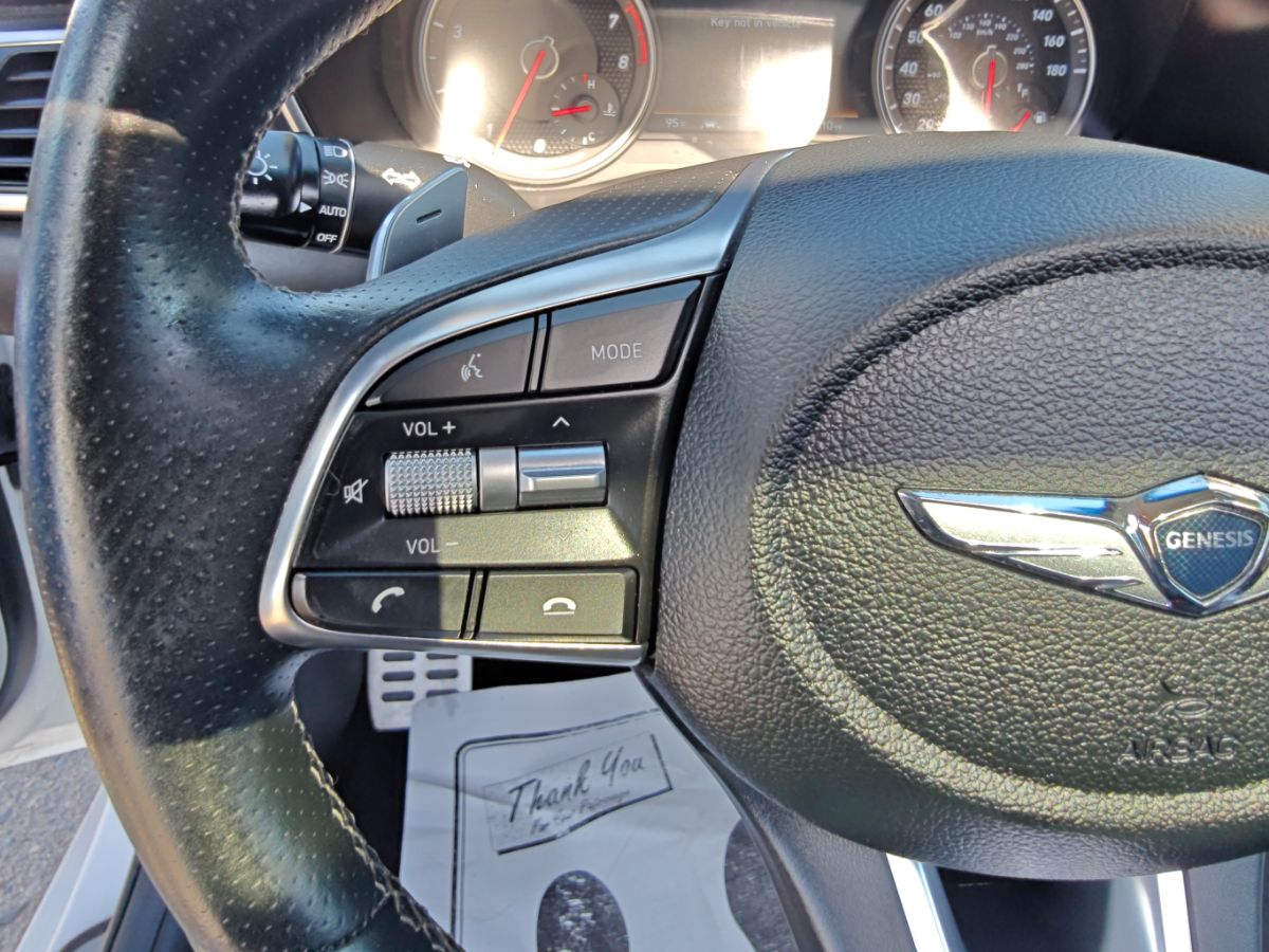 Genesis G70 photo 27