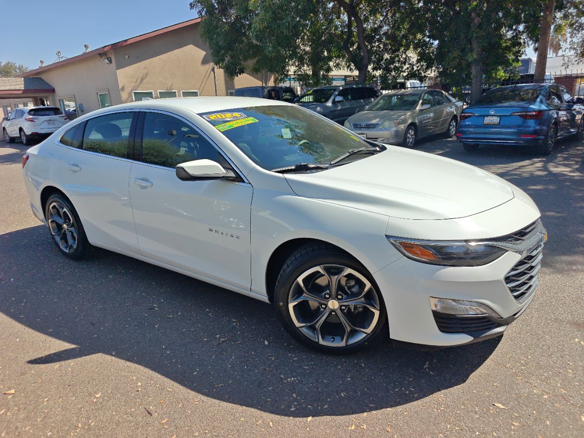 Chevrolet Malibu photo 2
