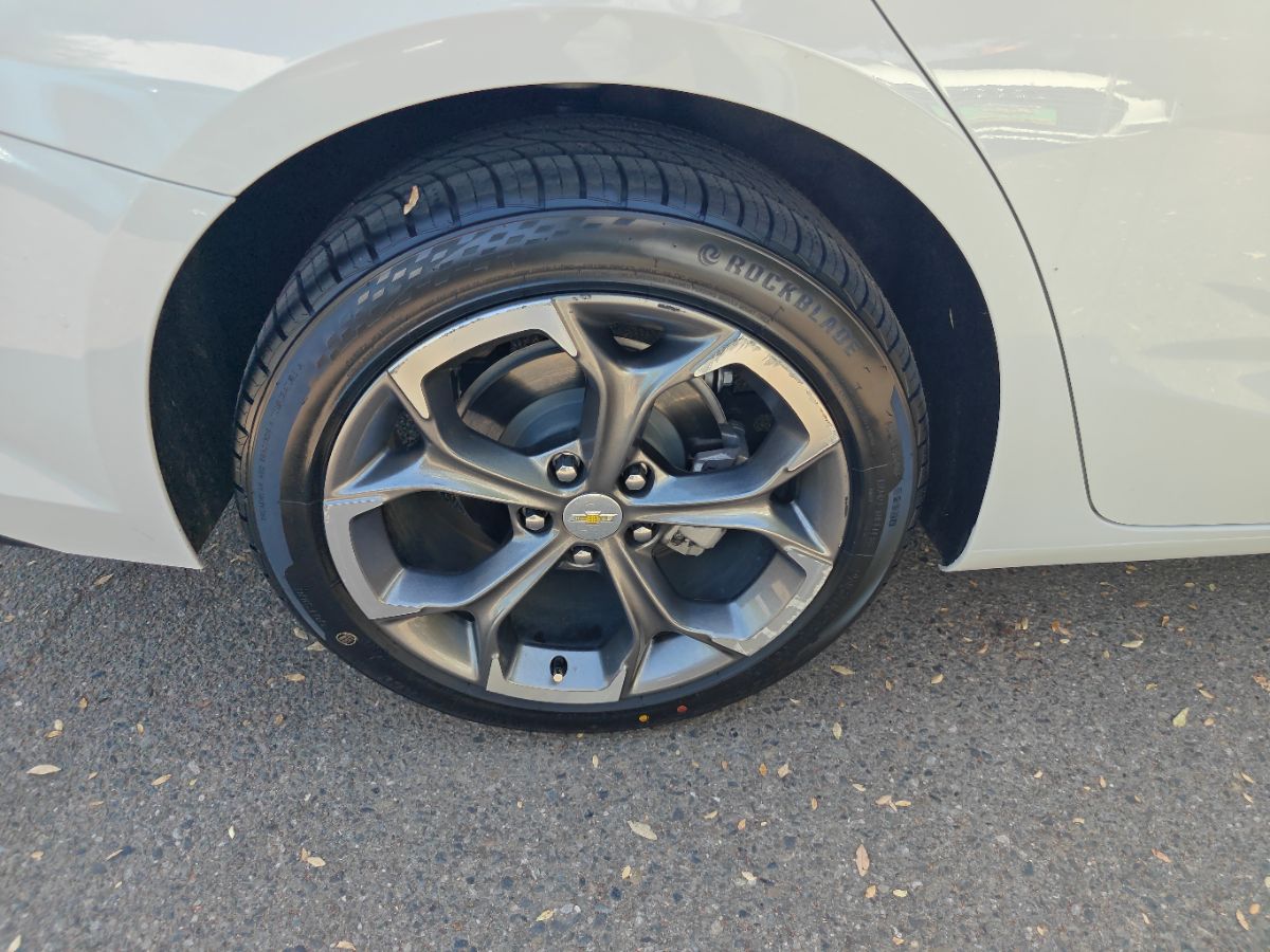 Chevrolet Malibu photo 9