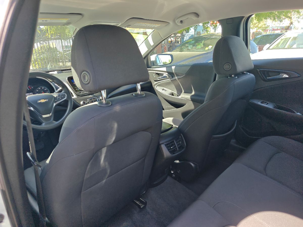 Chevrolet Malibu photo 18