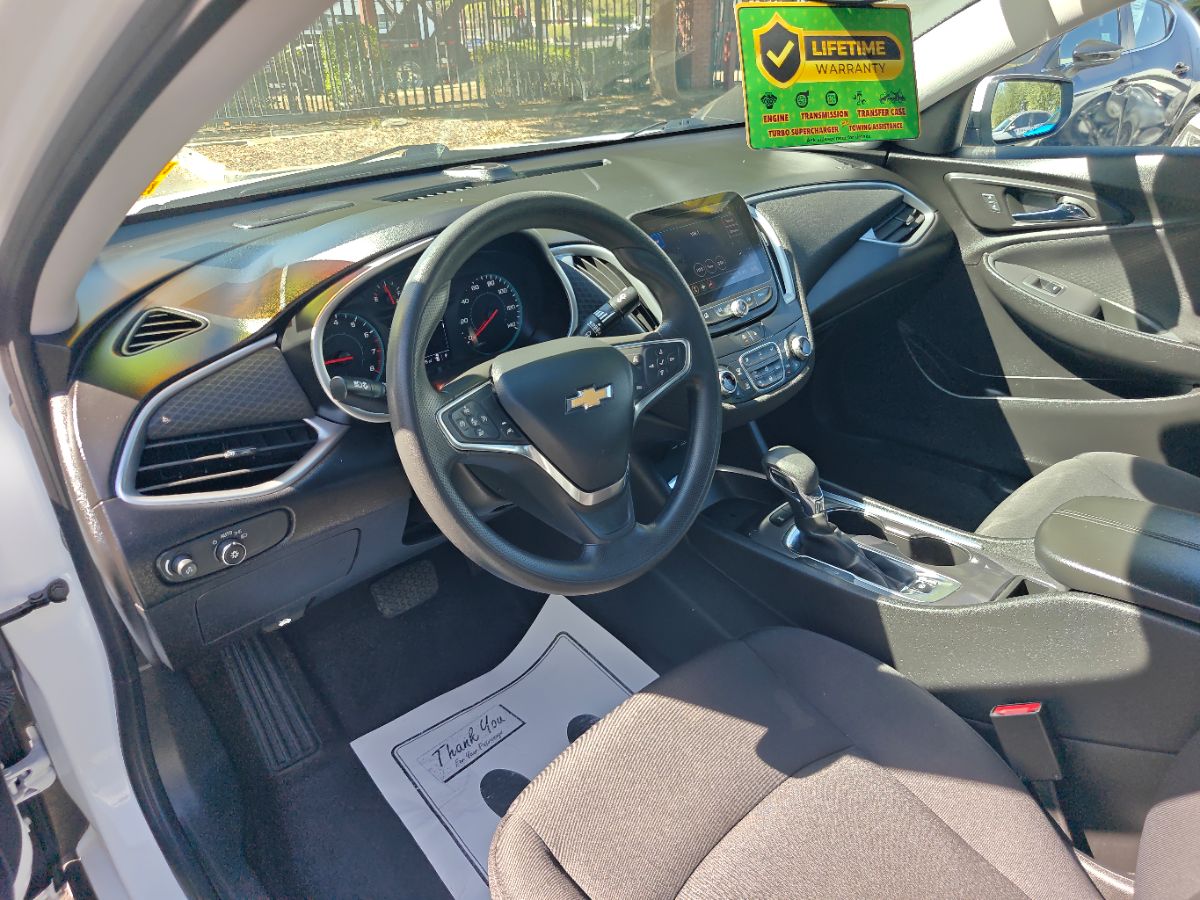 Chevrolet Malibu photo 23