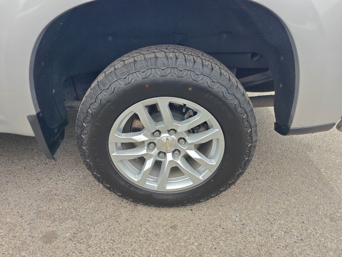 Chevrolet Silverado photo 15