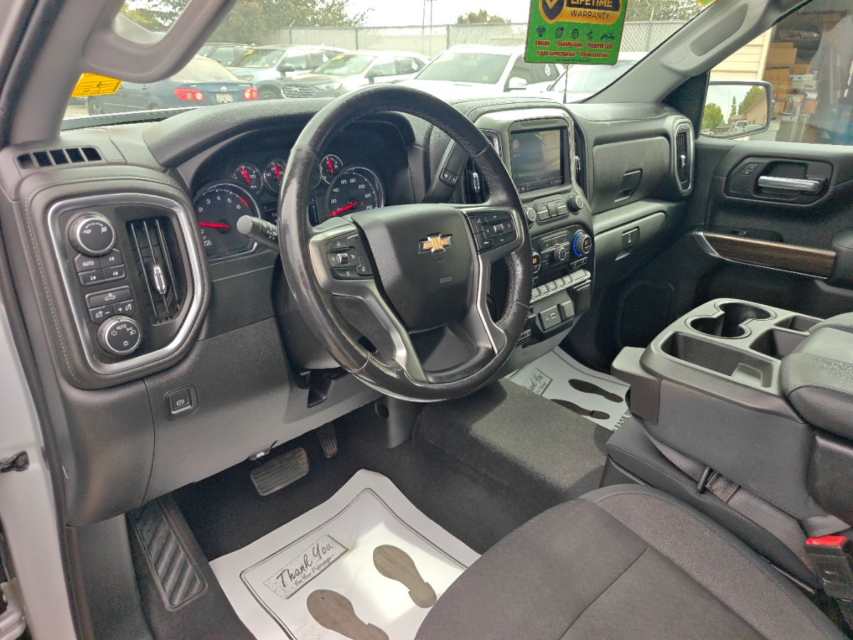 Chevrolet Silverado photo 23