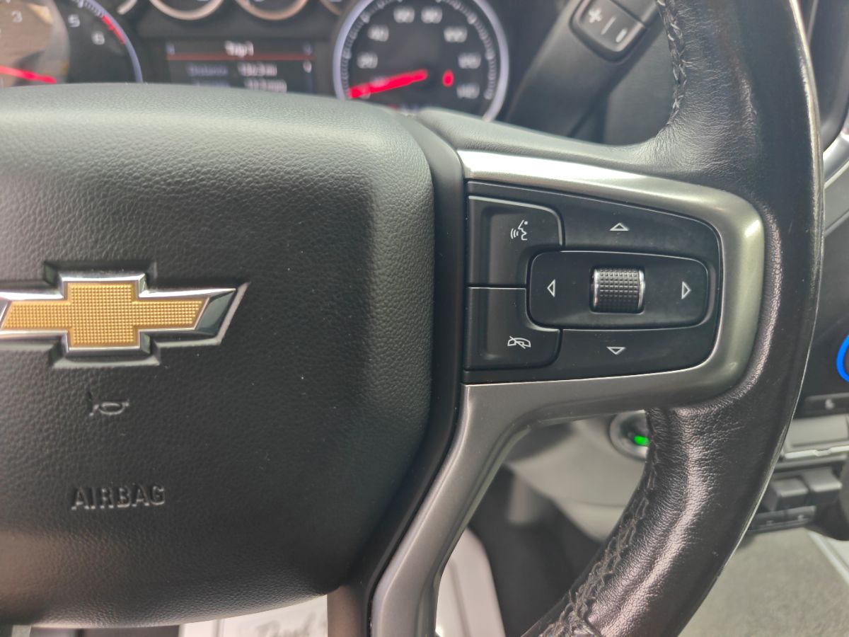 Chevrolet Silverado photo 26