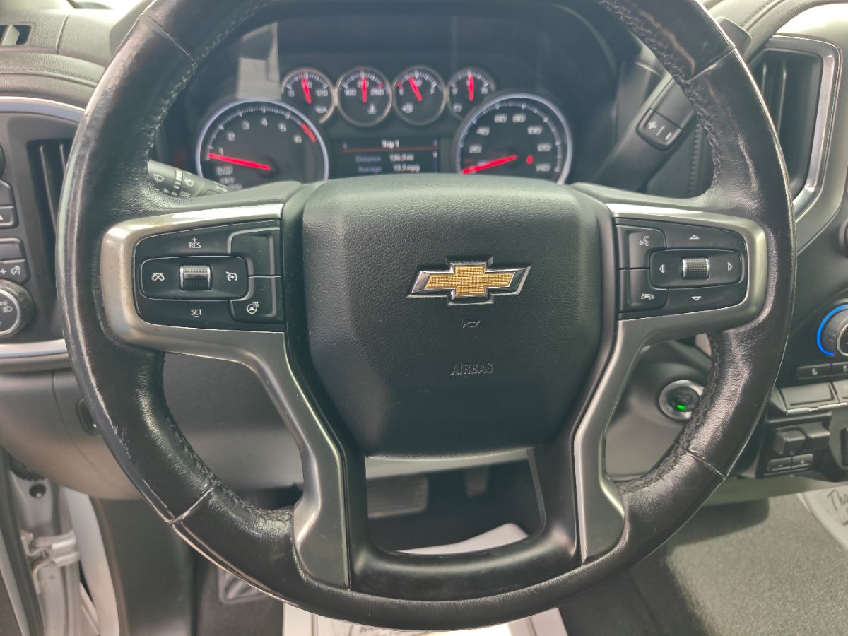Chevrolet Silverado photo 27