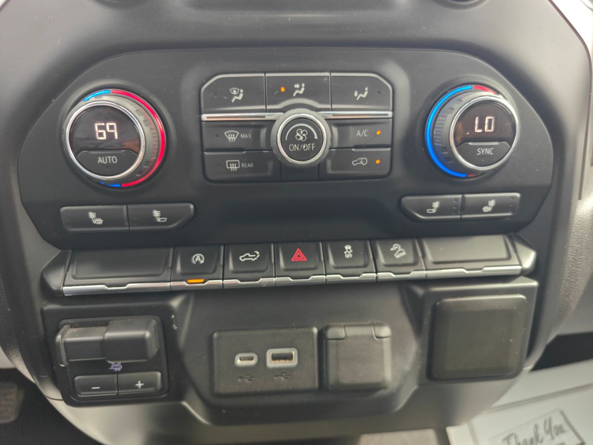 Chevrolet Silverado photo 31