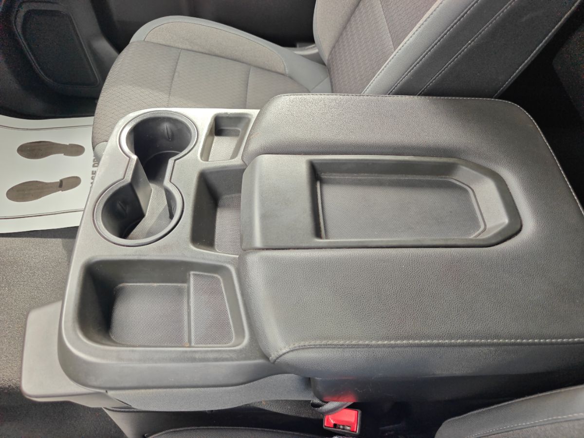 Chevrolet Silverado photo 32