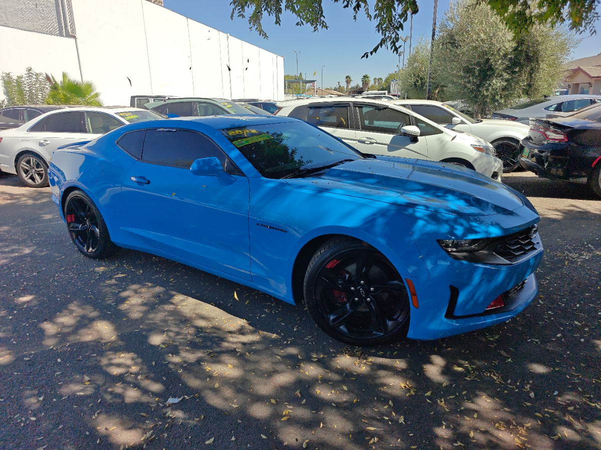 Chevrolet Camaro photo 2