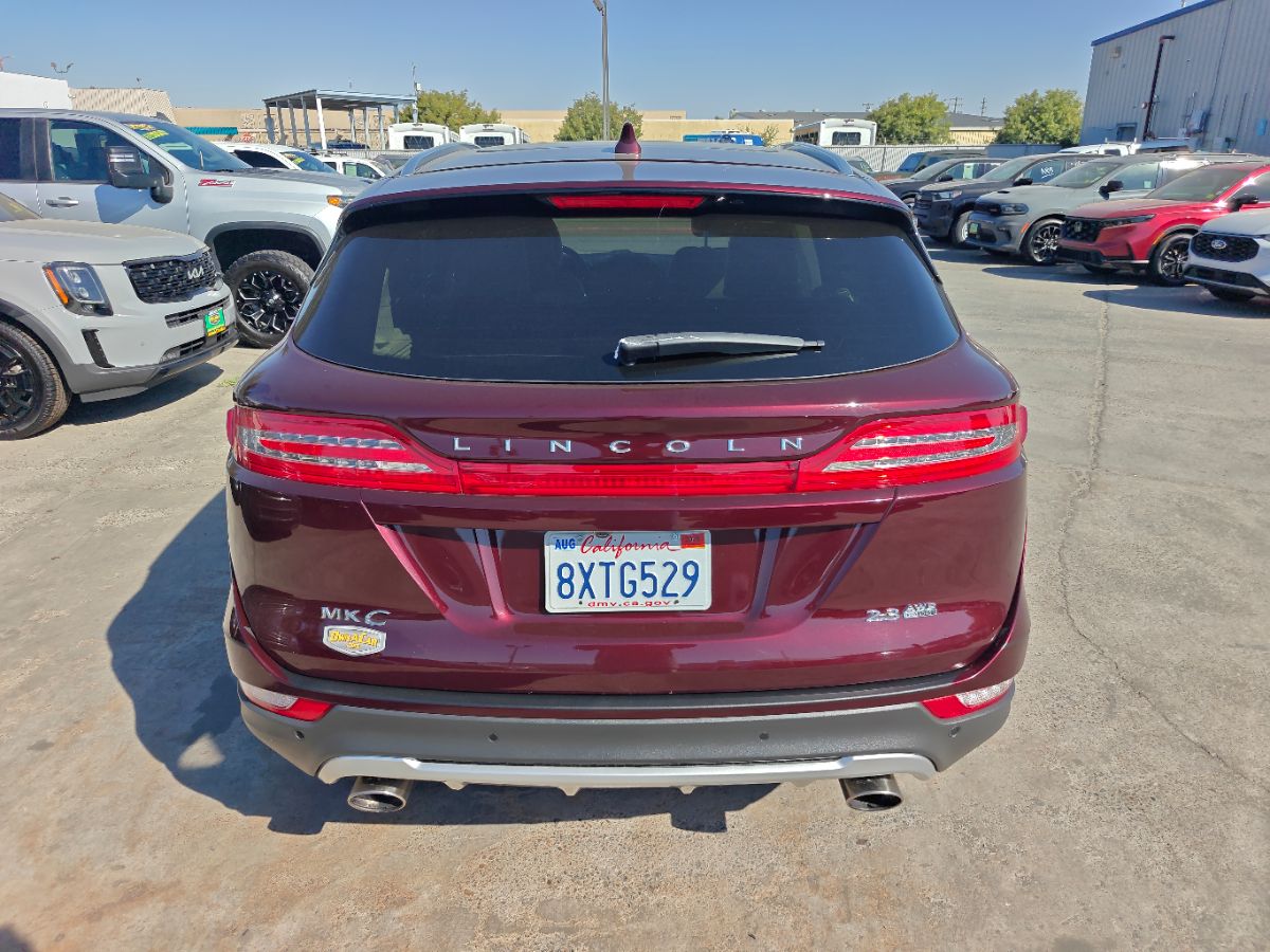 Lincoln MKC photo 11
