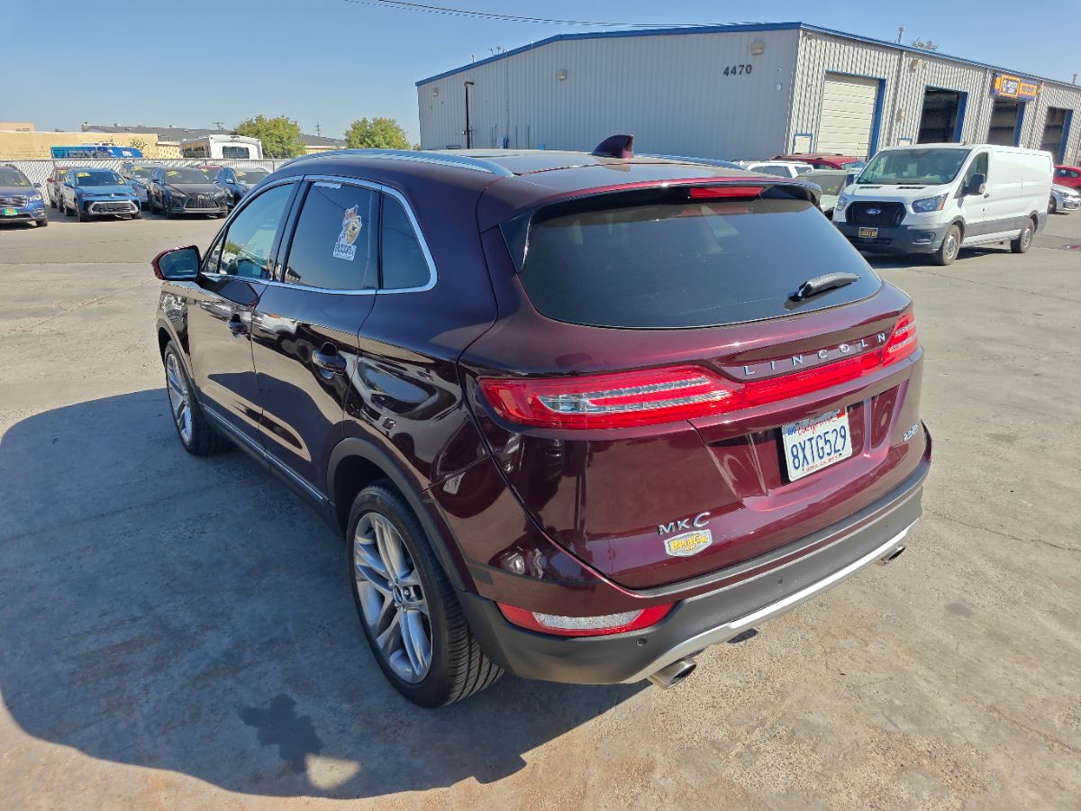 Lincoln MKC photo 12
