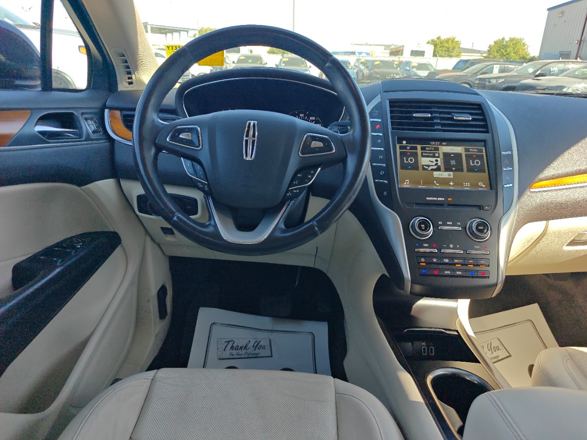 Lincoln MKC photo 21