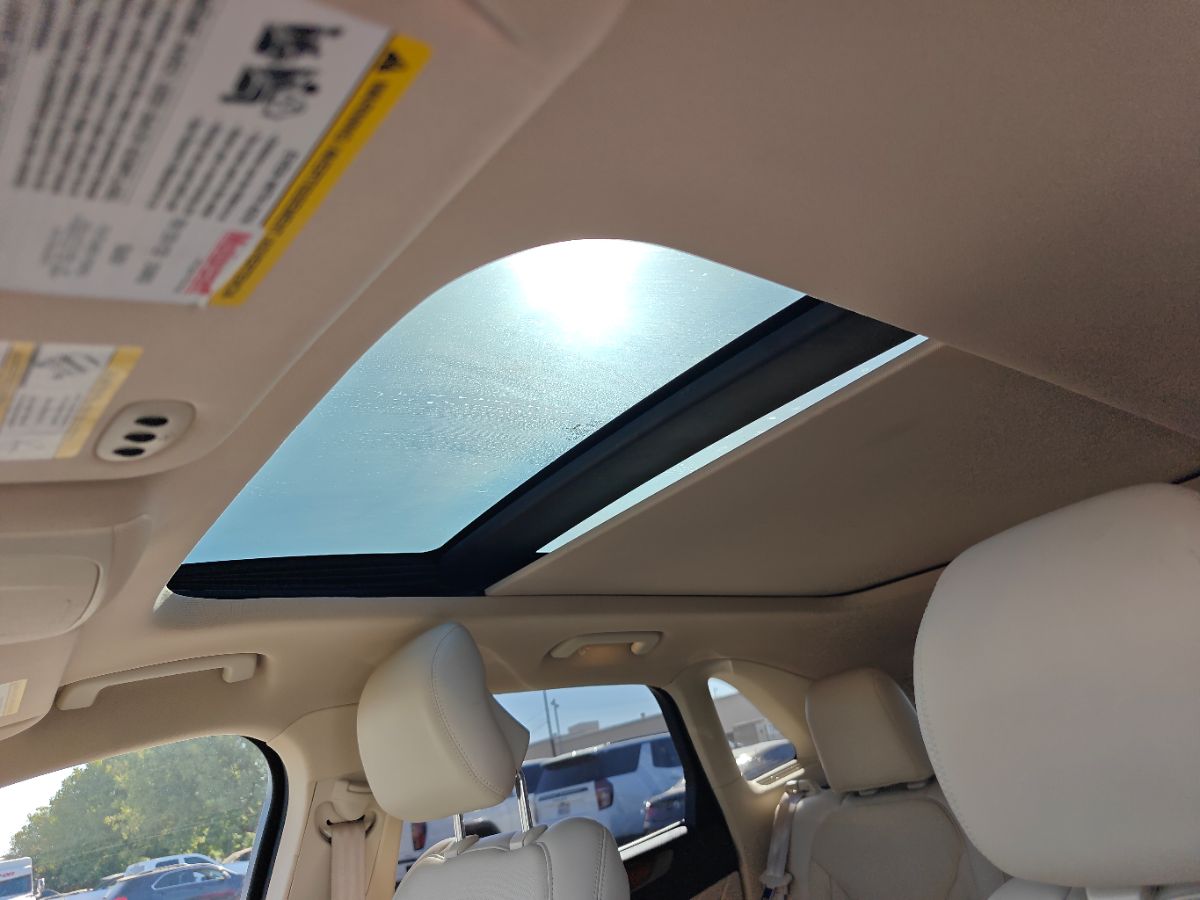Lincoln MKC photo 25