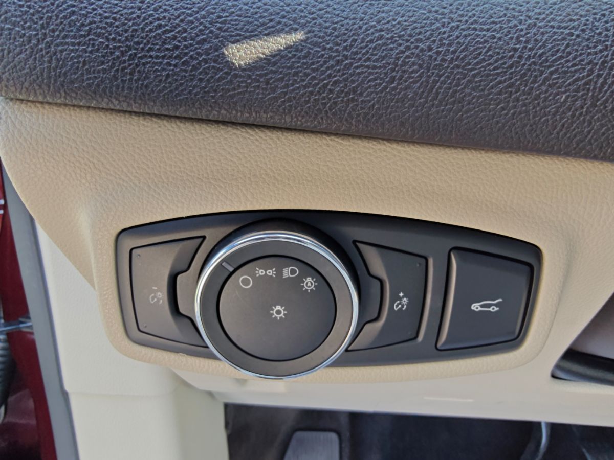 Lincoln MKC photo 26