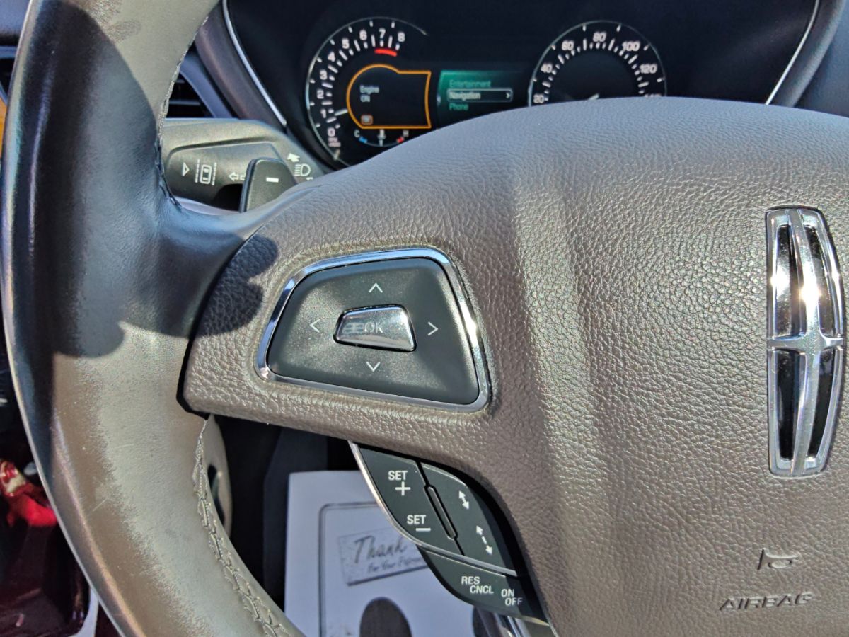 Lincoln MKC photo 27