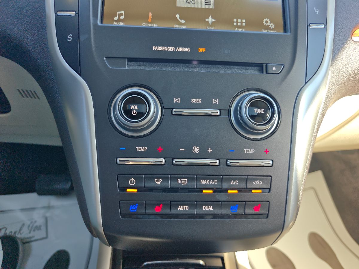 Lincoln MKC photo 32