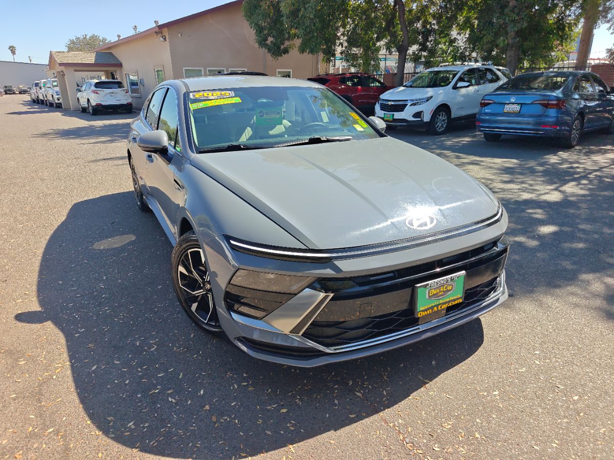 Hyundai Sonata photo 3