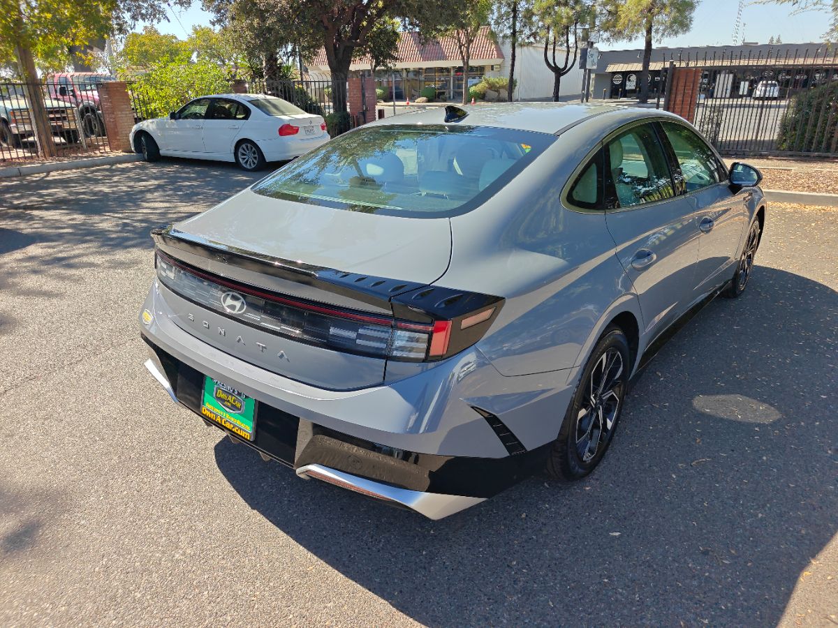 Hyundai Sonata photo 10