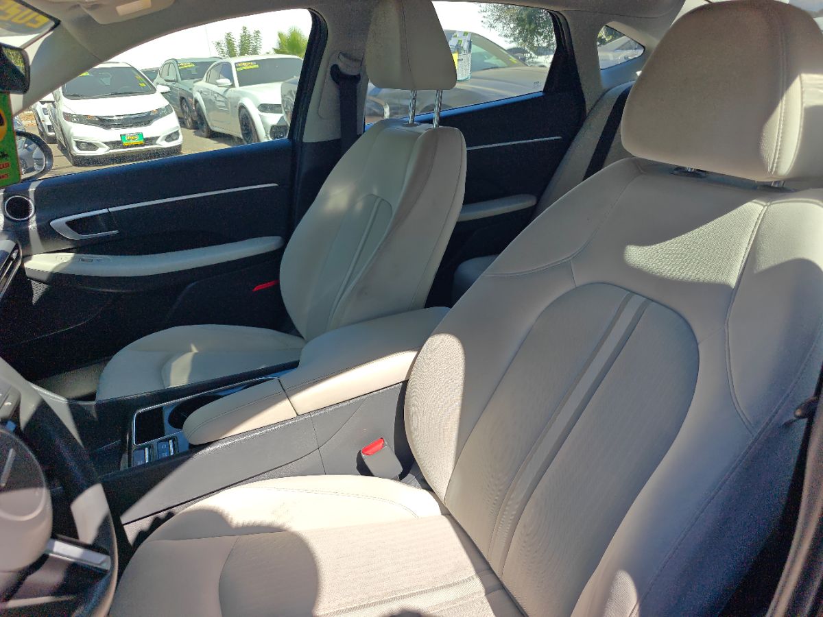 Hyundai Sonata photo 22