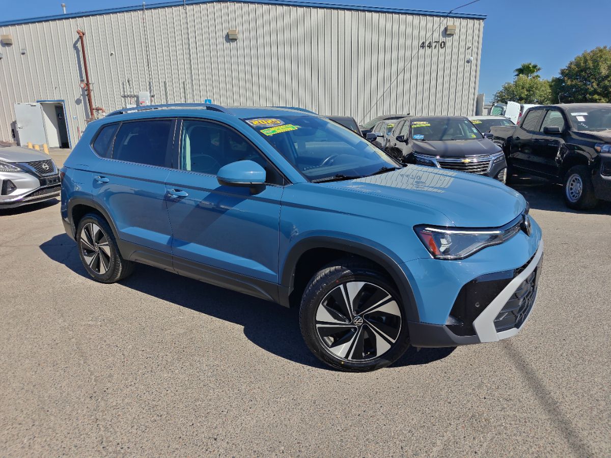 Volkswagen Taos photo 2