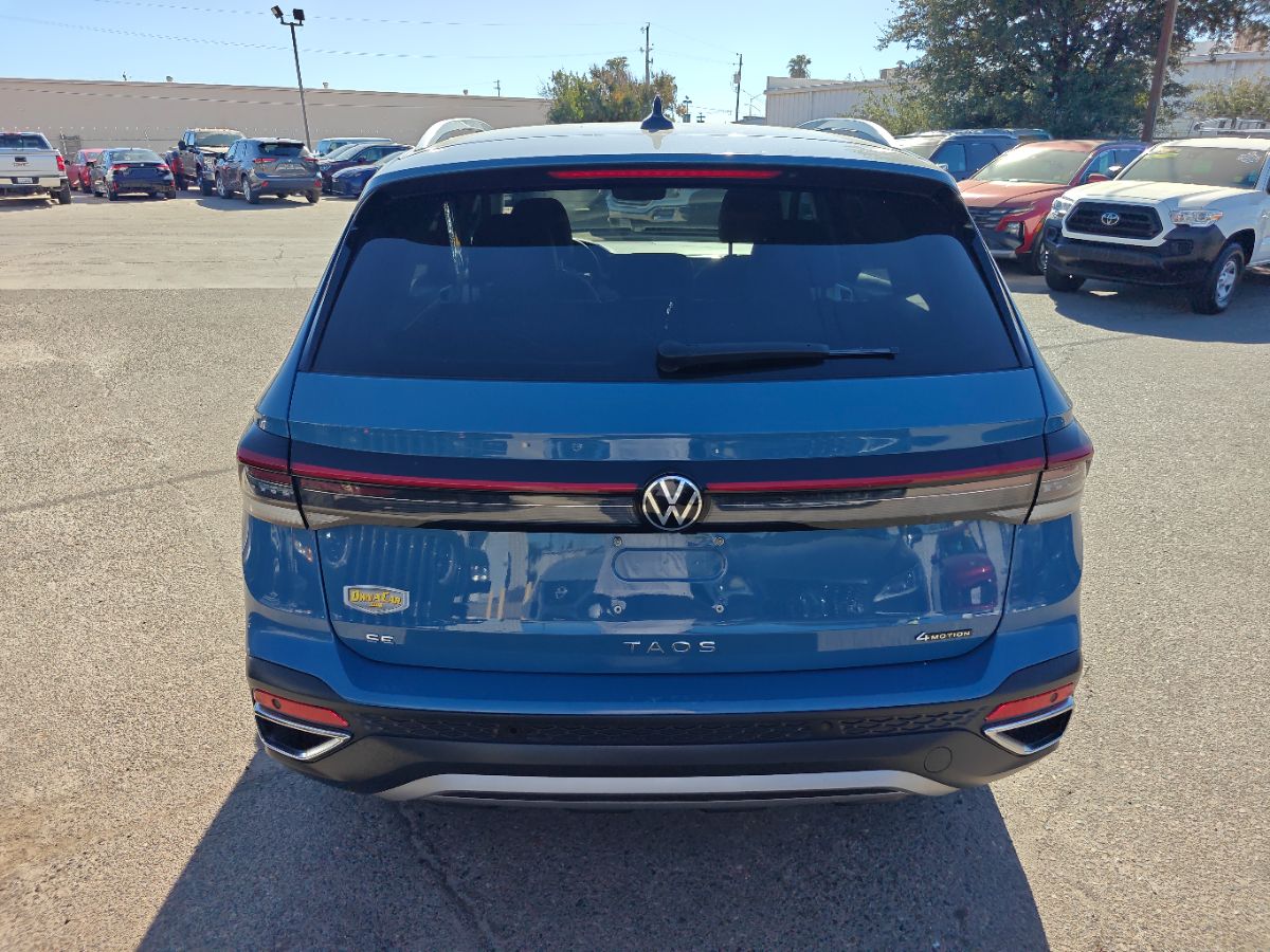 Volkswagen Taos photo 11