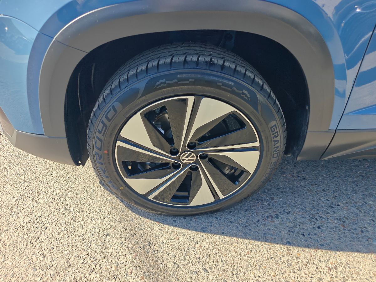 Volkswagen Taos photo 16