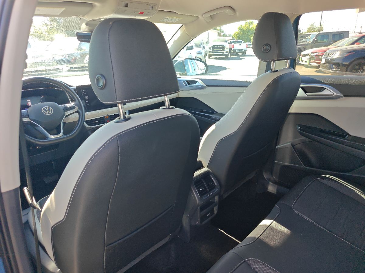 Volkswagen Taos photo 18