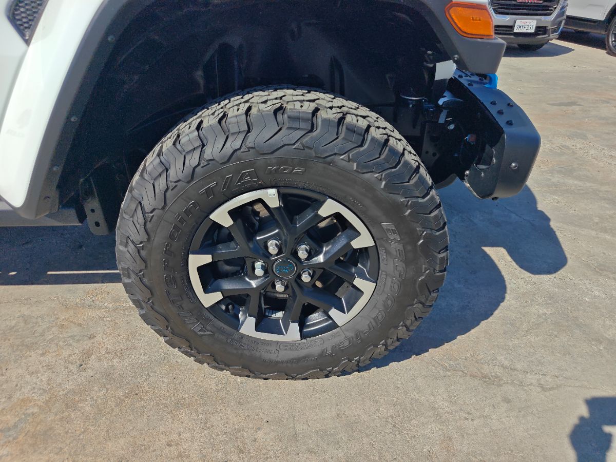 Jeep Wrangler photo 8