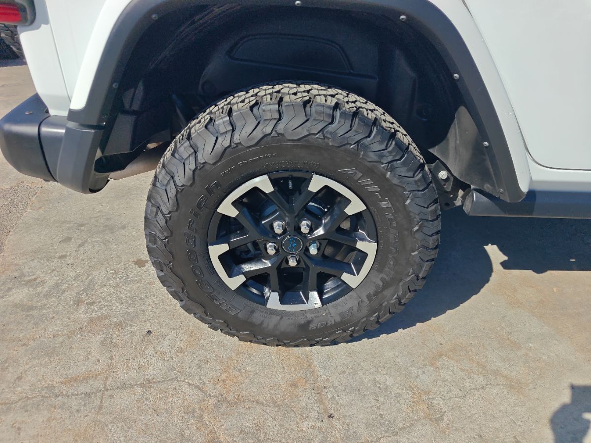 Jeep Wrangler photo 9