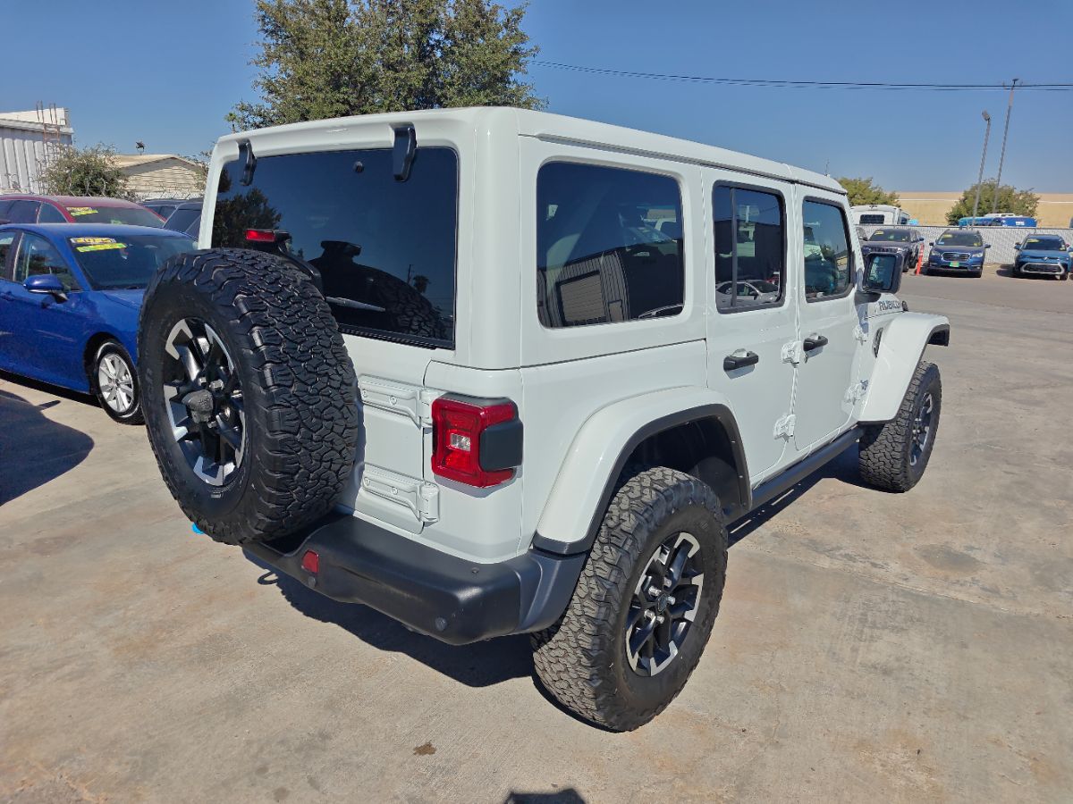 Jeep Wrangler photo 10
