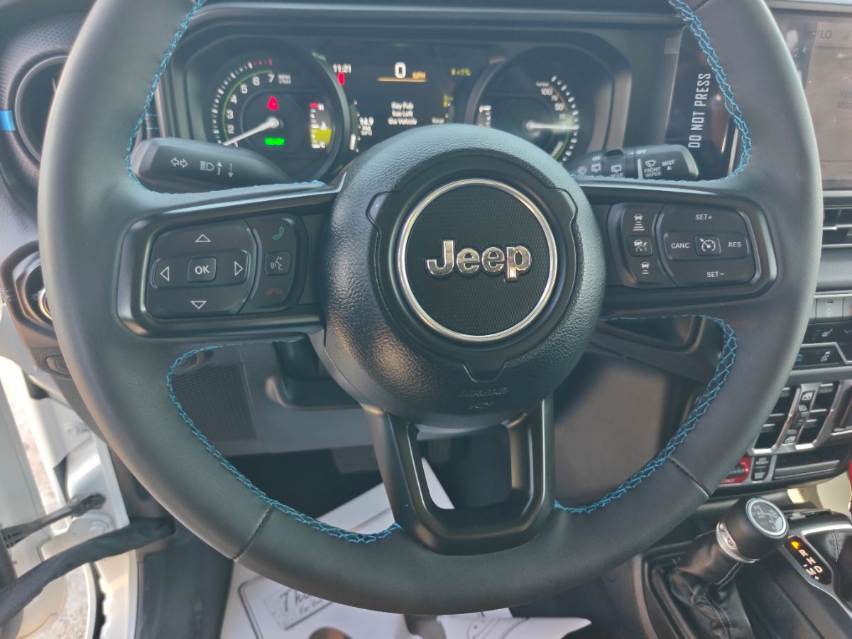 Jeep Wrangler photo 28