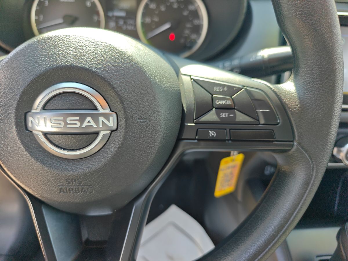 Nissan Versa photo 26