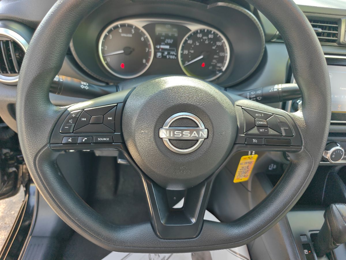 Nissan Versa photo 27