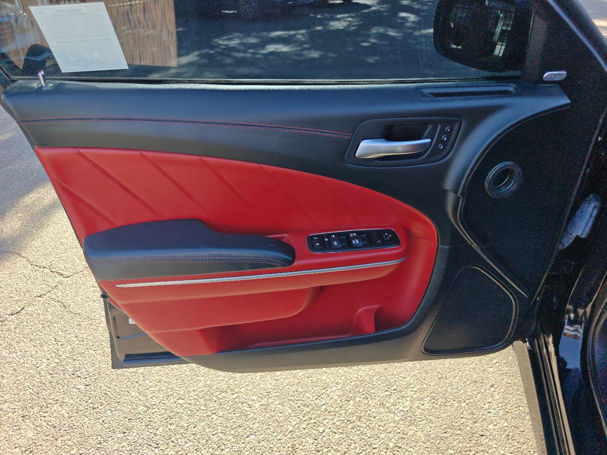Dodge Charger photo 21