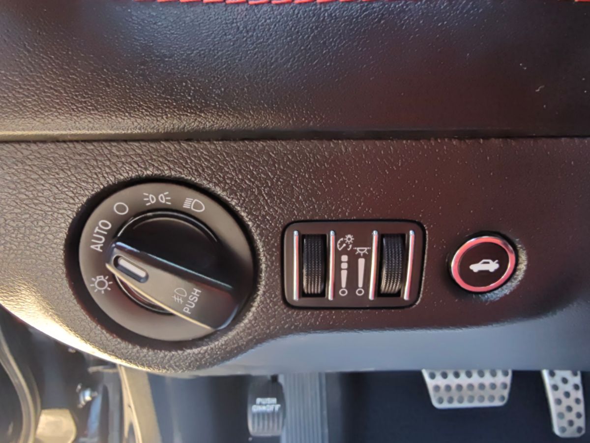 Dodge Charger photo 24