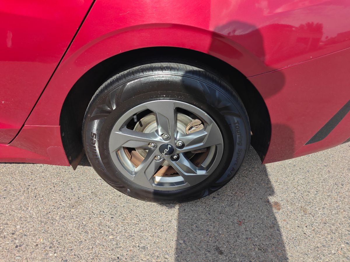 Kia K5 photo 15