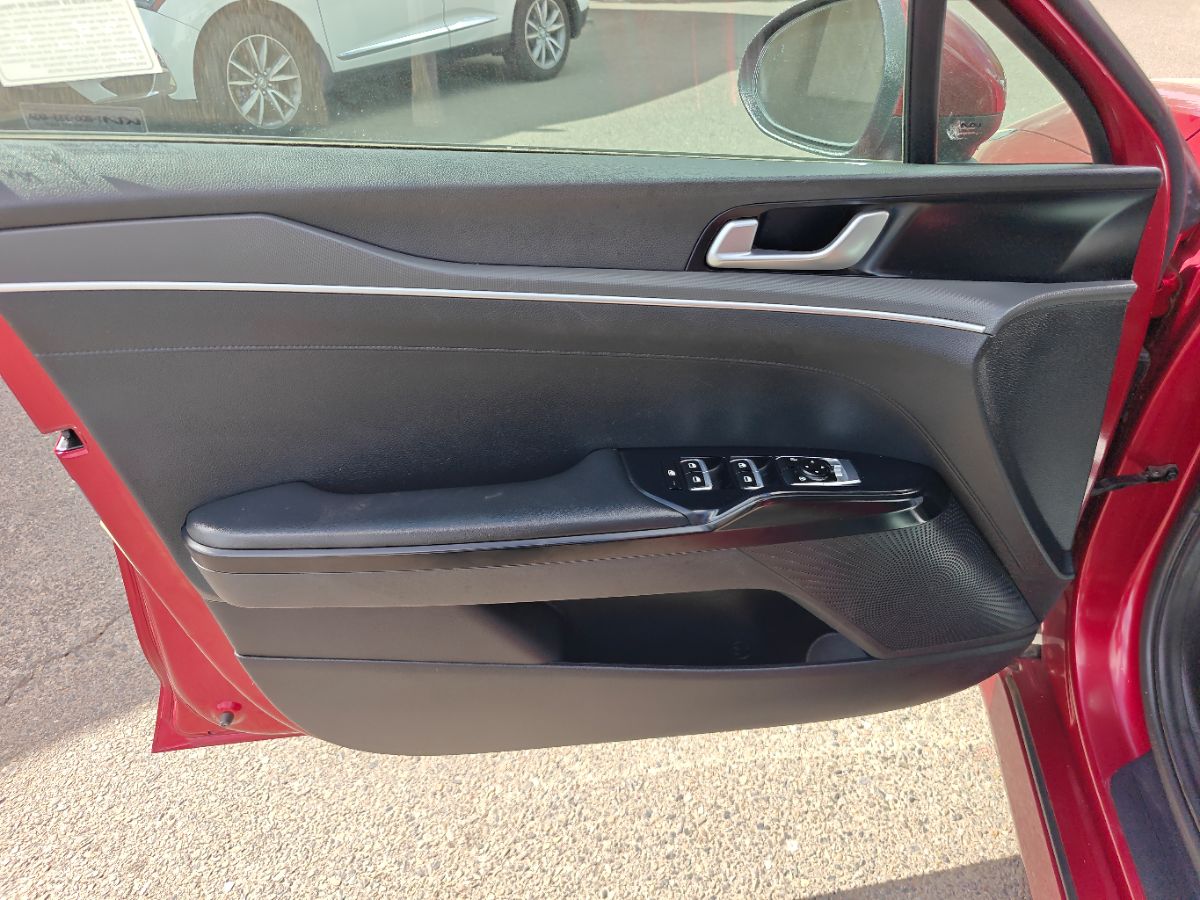 Kia K5 photo 21