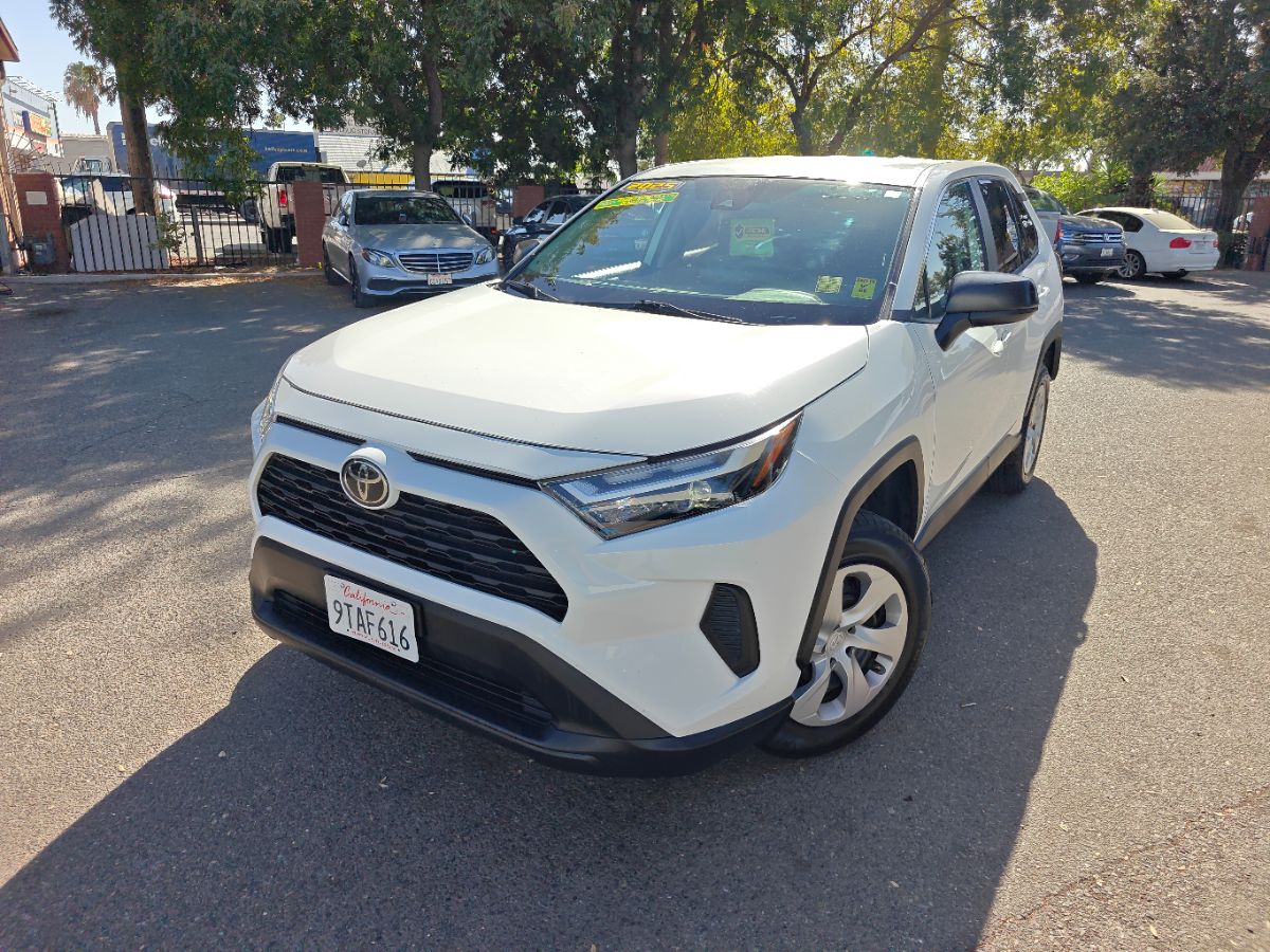 Toyota RAV4 photo 4