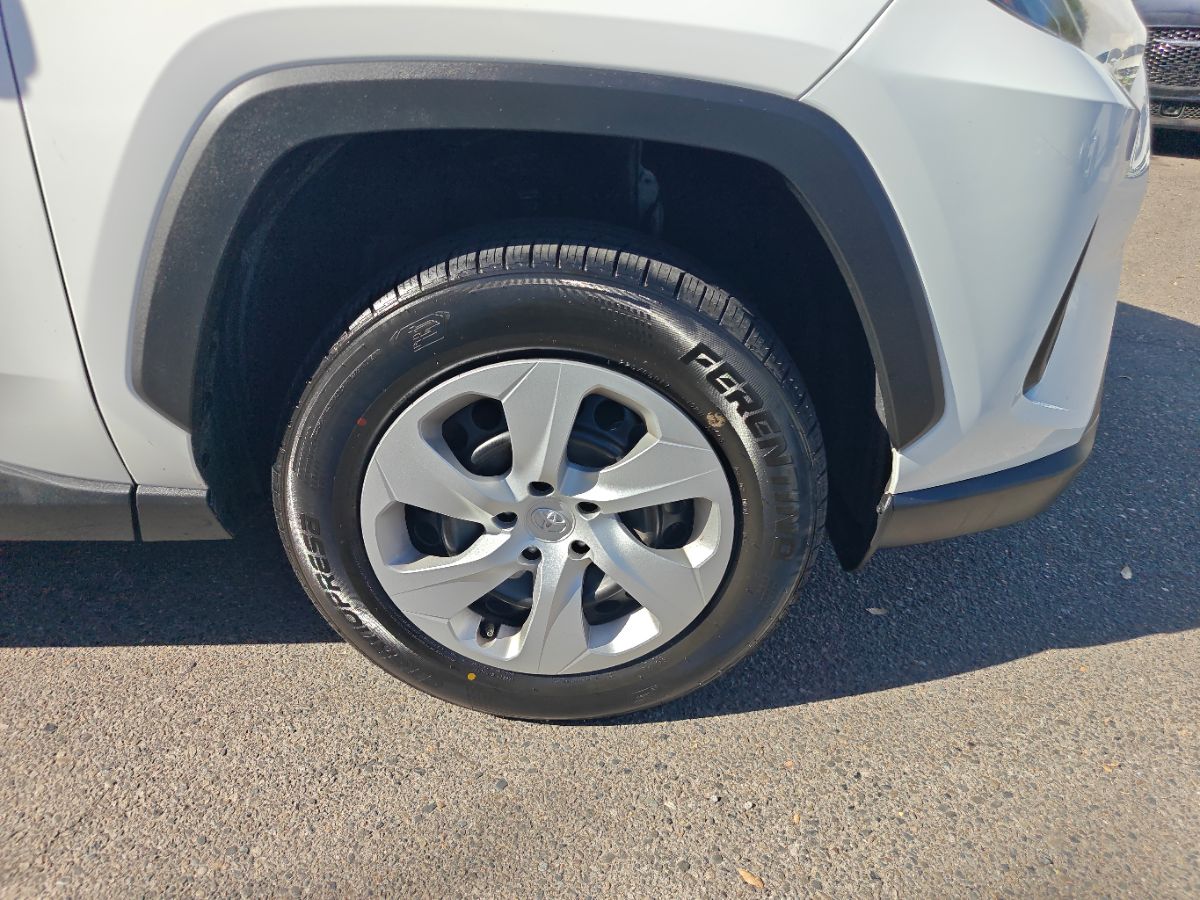 Toyota RAV4 photo 8
