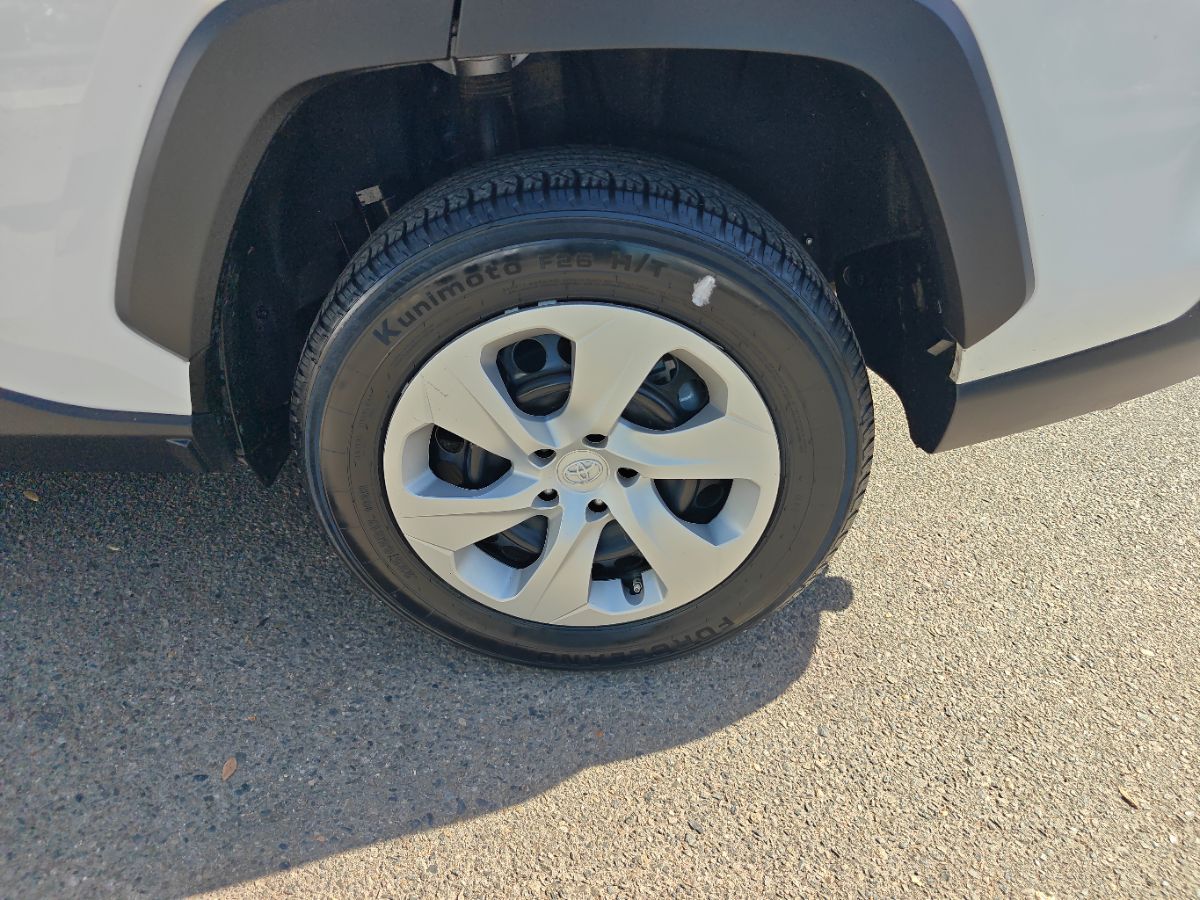 Toyota RAV4 photo 15