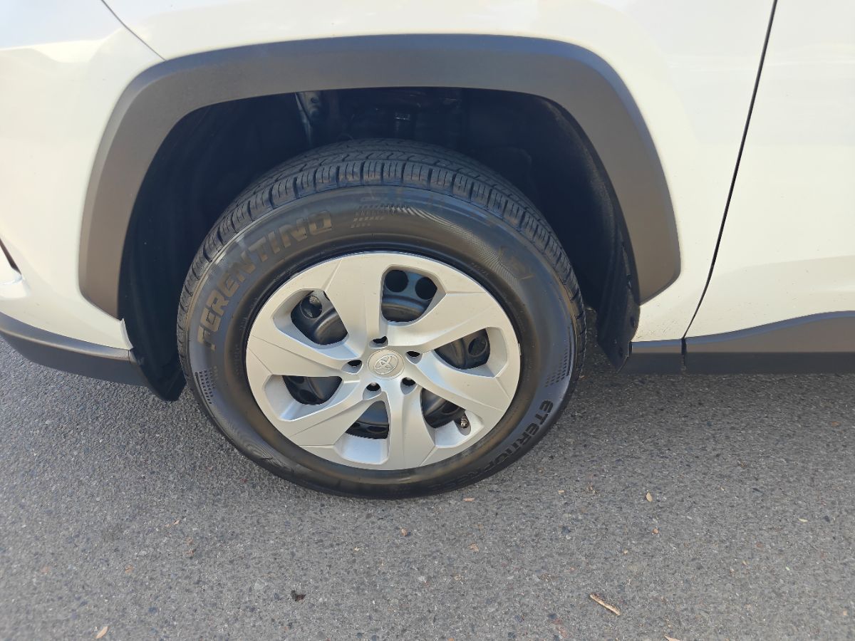 Toyota RAV4 photo 16