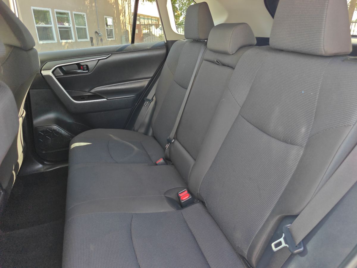 Toyota RAV4 photo 17