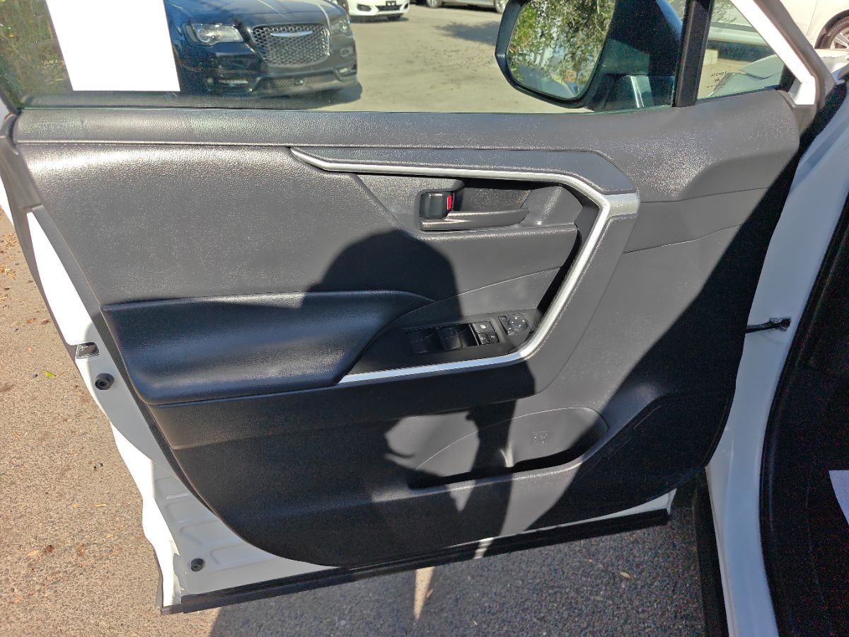 Toyota RAV4 photo 21