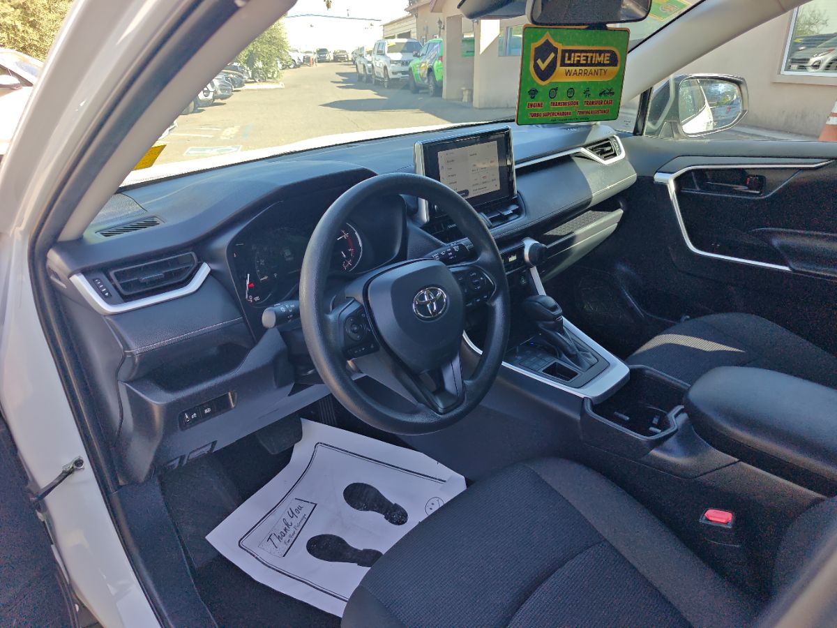 Toyota RAV4 photo 23