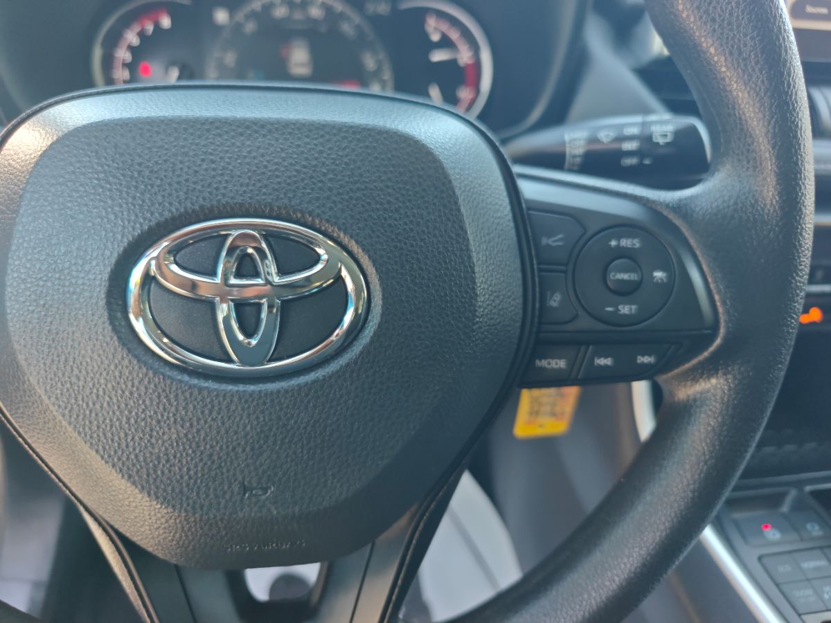 Toyota RAV4 photo 26