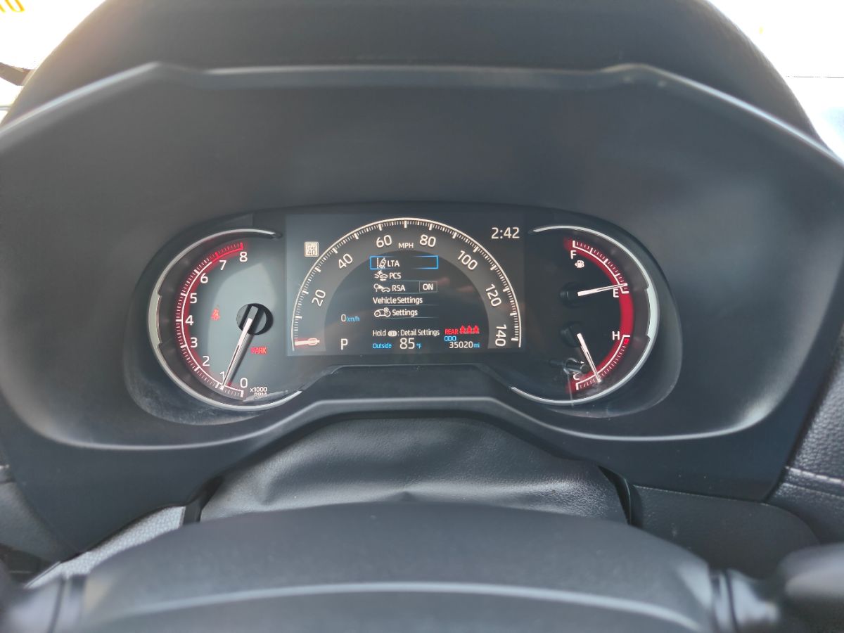 Toyota RAV4 photo 28
